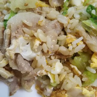 レタスと豚肉のにんにくチャーハン(^^)